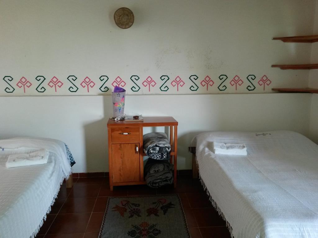 Hotel Taselotzin Cuetzalan Bilik gambar